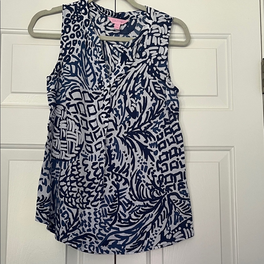 Lilly Pulitzer Blue and White Sleeveless Blouse